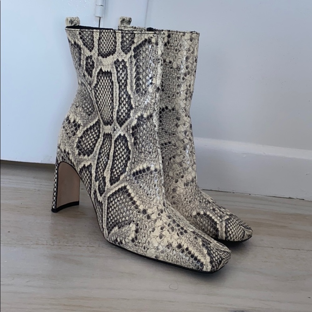 MIISTA LONDON - cream and black snakeskin booties